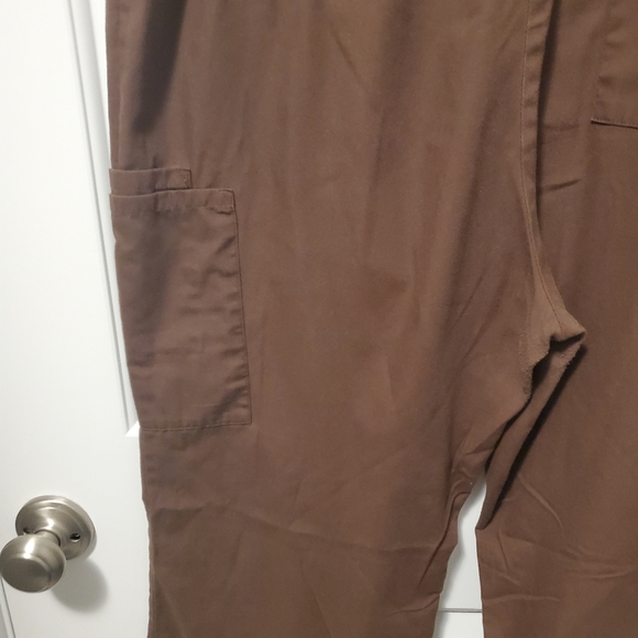 12/$30  🤰🤎 EUC brown Cherokee scrub pants - brown 1 - Picture 6 of 9